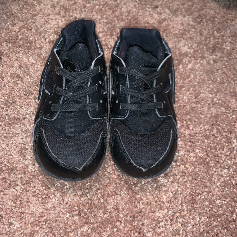 Black Huraches